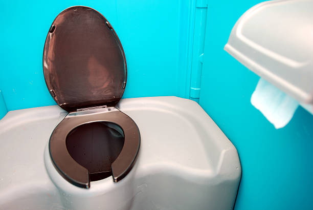 Best Portable restroom trailer rental  in Clifton, IL